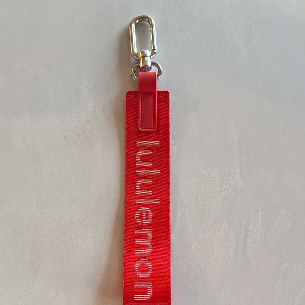 Lulu lemon Never Lost key chain